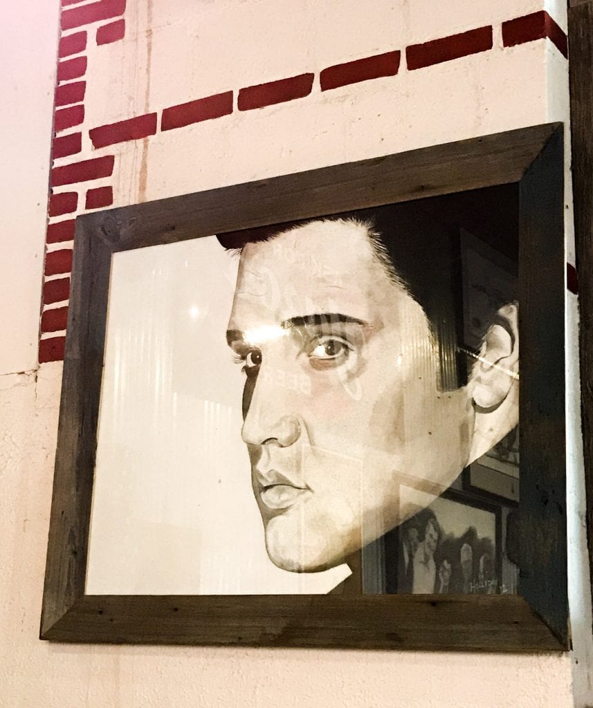 Elvis in Central BBQ Memphis