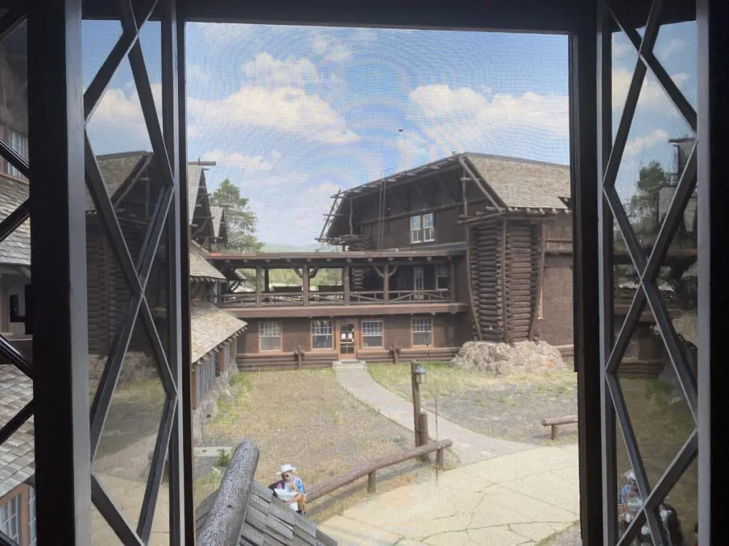 Old Faithful Inn