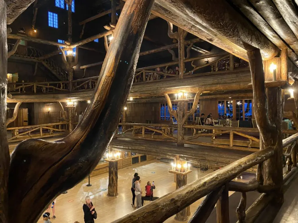 Old Faithful Inn