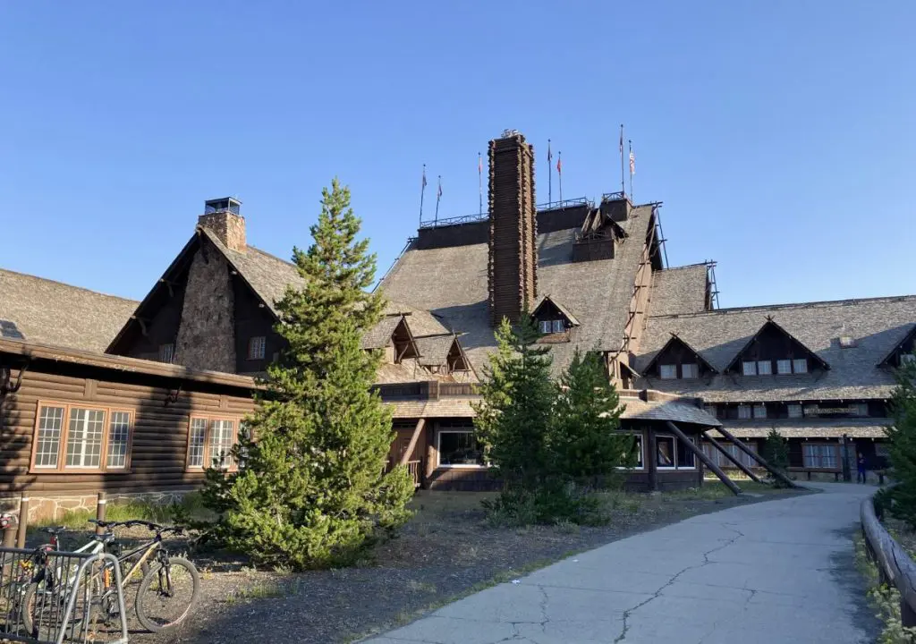 Old Faithful Inn