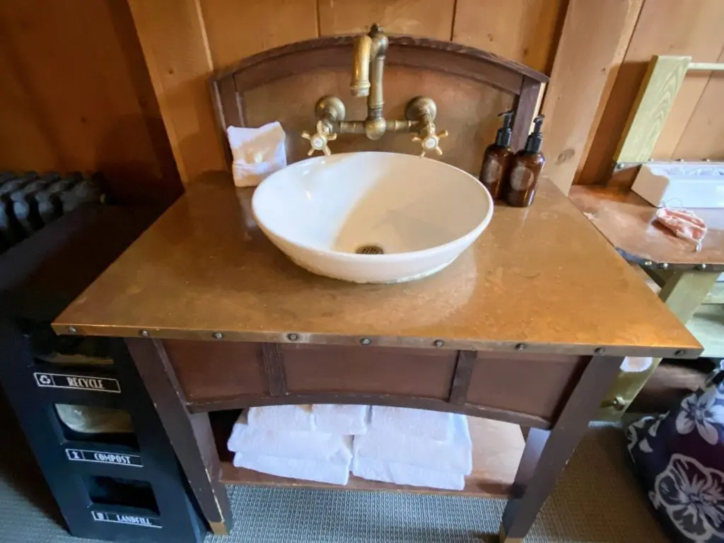 Old Faithful Inn Room