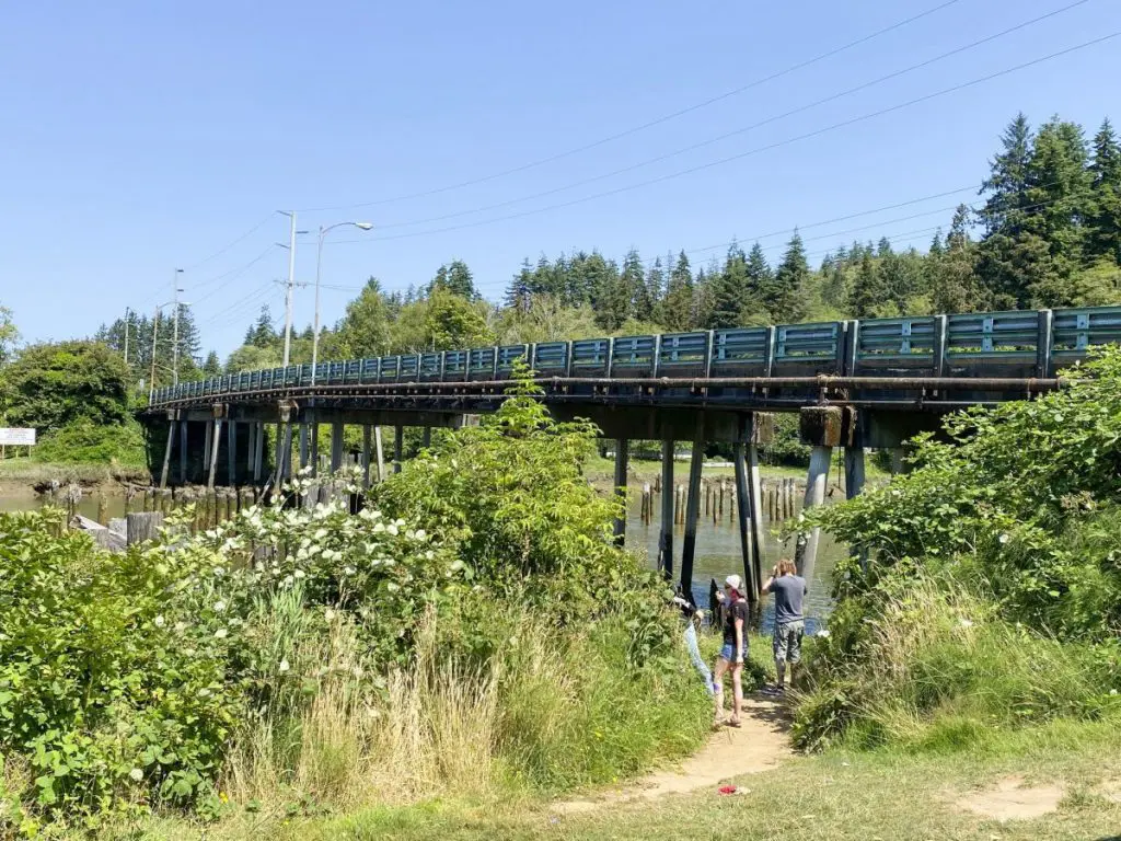 Kurt Cobain Under the Bridge Memorial