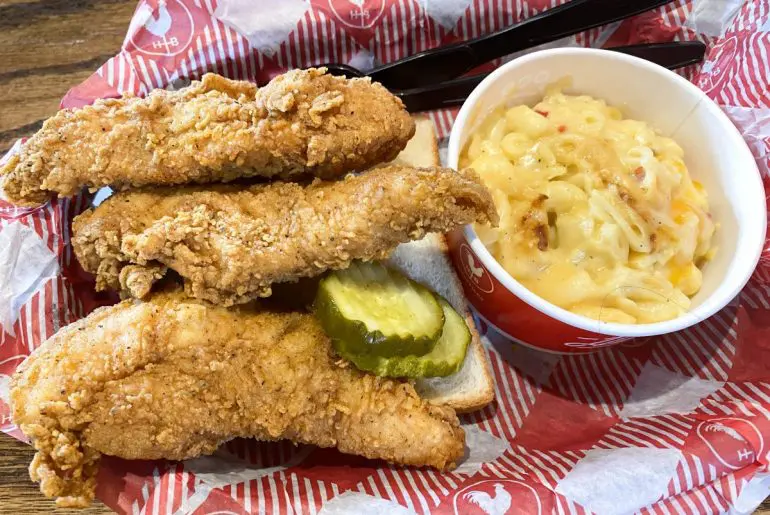 Hattie B's Hot Chicken in Nashville