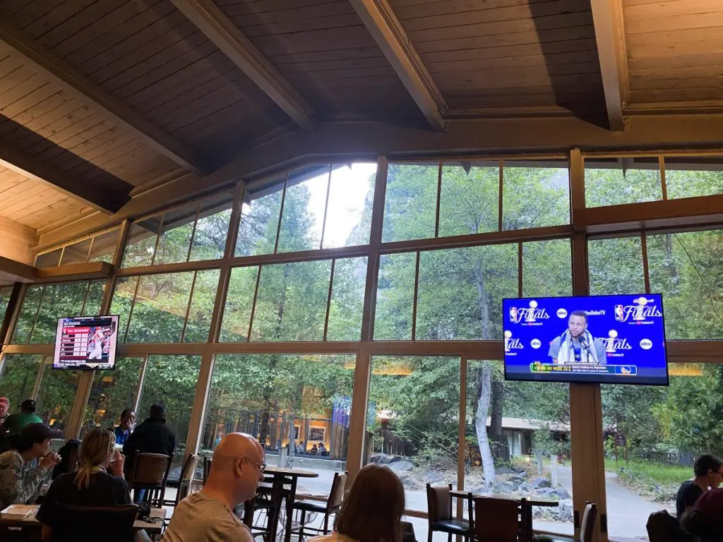 Yosemite Valley Lodge Dining Mountain Room Lounge
